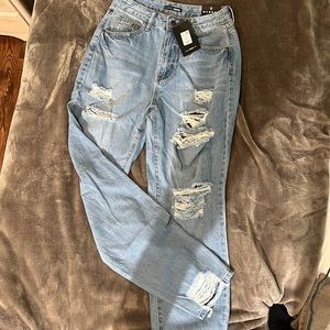 Fashion nova jeans never worn!